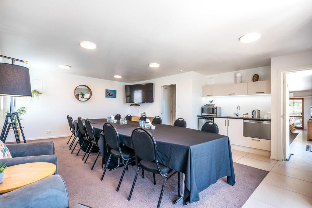 Onetangi Beach Apartments Ngoại thất bức ảnh