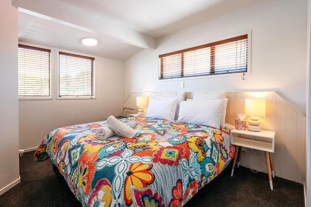 Onetangi Beach Apartments Ngoại thất bức ảnh