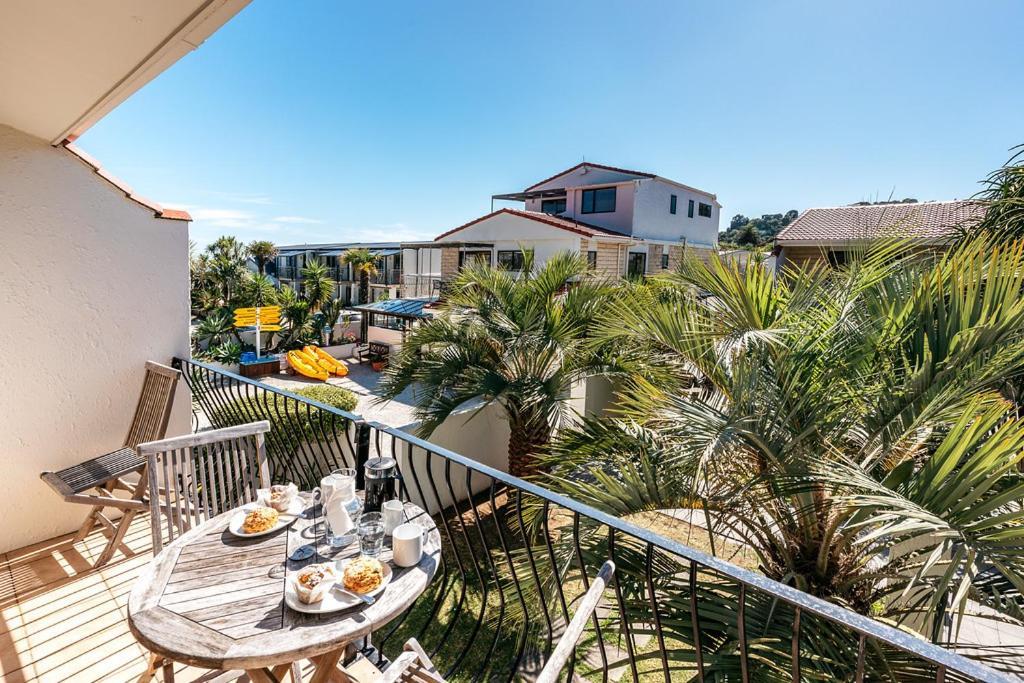 Onetangi Beach Apartments Ngoại thất bức ảnh
