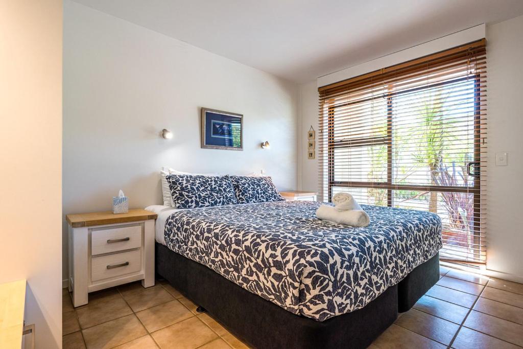Onetangi Beach Apartments Ngoại thất bức ảnh