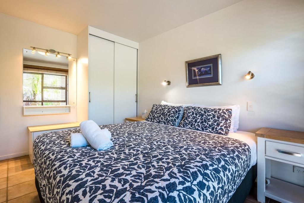 Onetangi Beach Apartments Ngoại thất bức ảnh