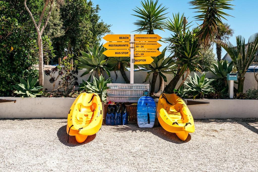Onetangi Beach Apartments Ngoại thất bức ảnh