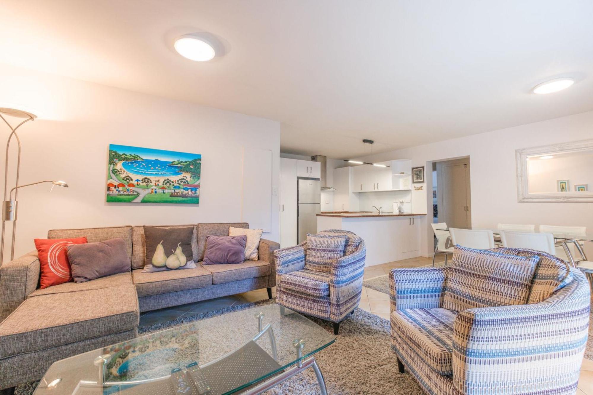 Onetangi Beach Apartments Ngoại thất bức ảnh