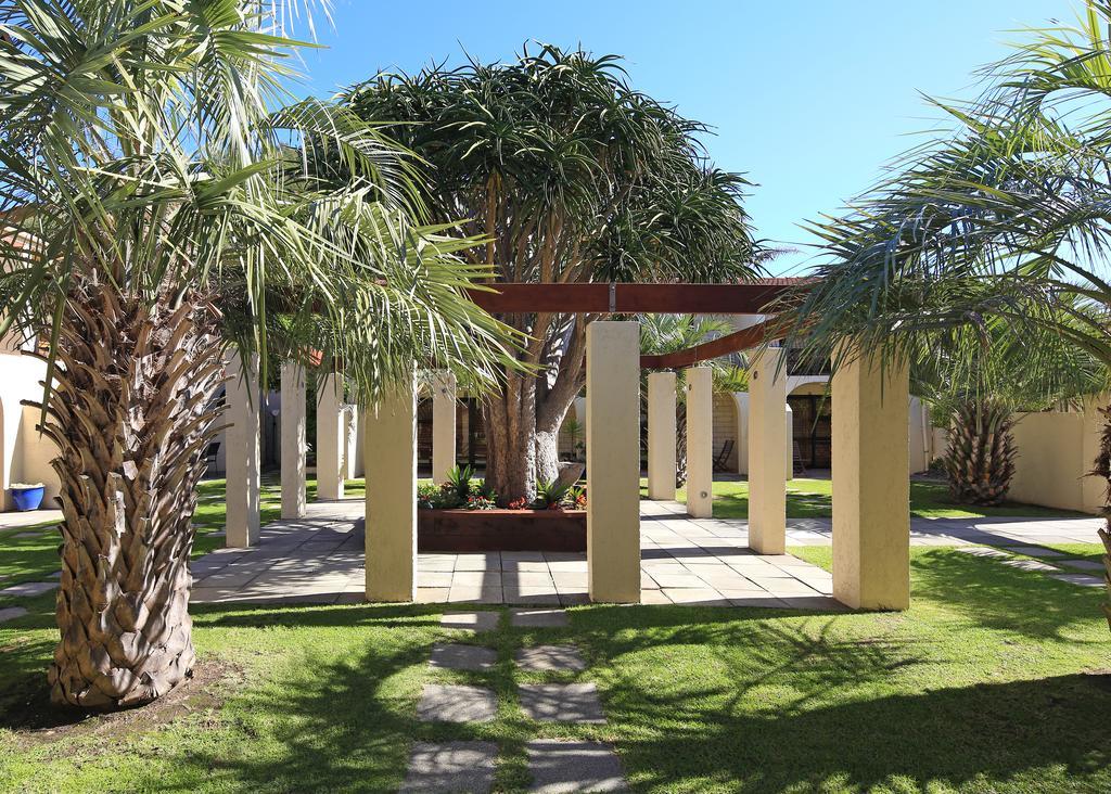Onetangi Beach Apartments Ngoại thất bức ảnh